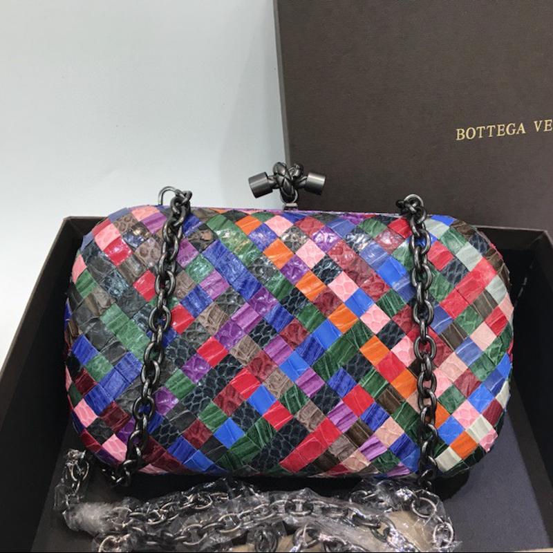 Bottega Veneta Clutches Bags B8600 color